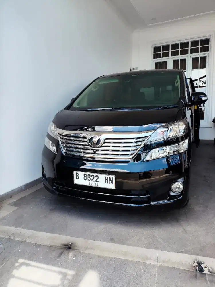 toyota vellfire 2010