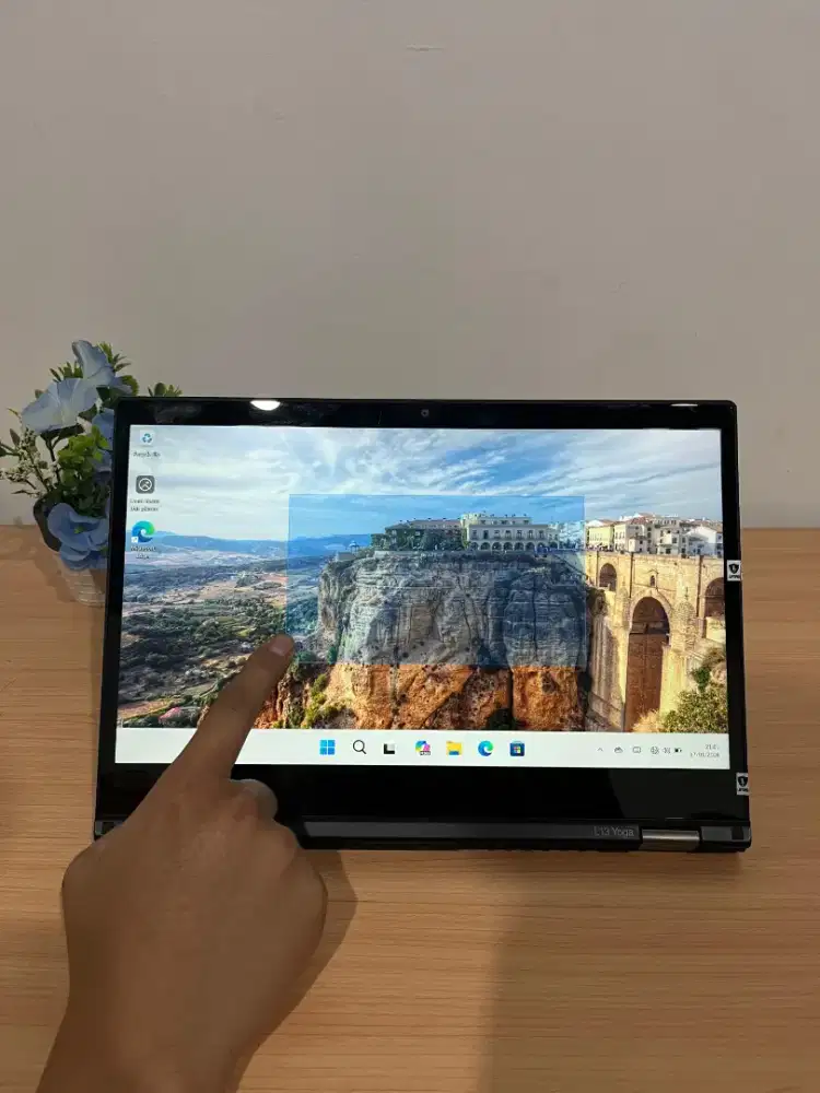 LENOVO THINKPAD YOGA L13
INTEL CI5-10TH
RAM 8GB DDR4
SSD 256GB NVME