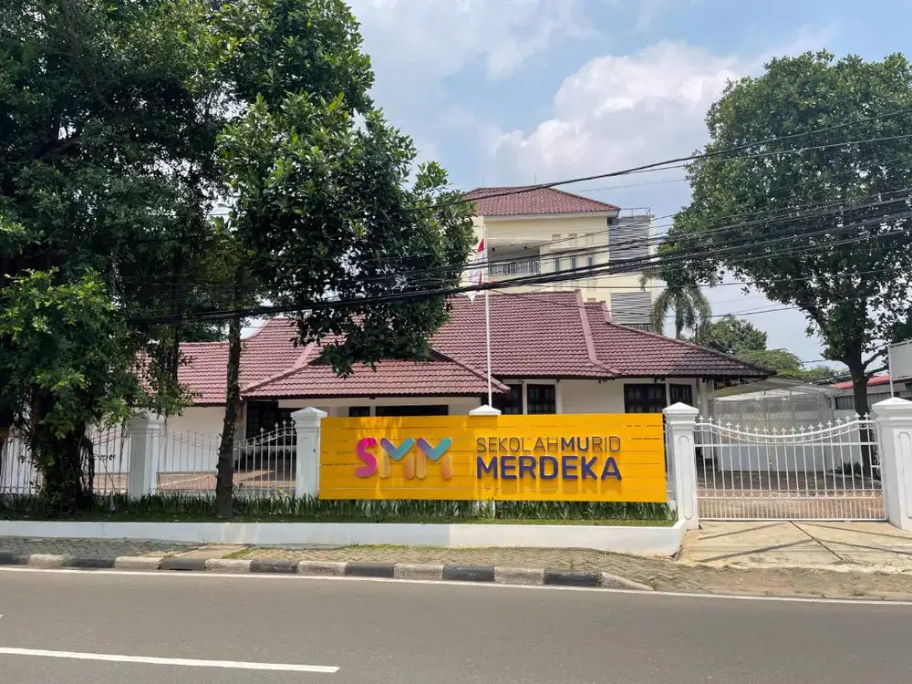 Di Jual Rumah Di Pinggir Jalan Dekat Dengan Akses Keluar Masuk Tol