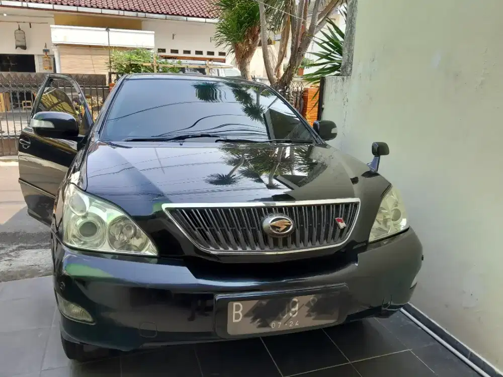 Toyota harier 3.0 AT 2004