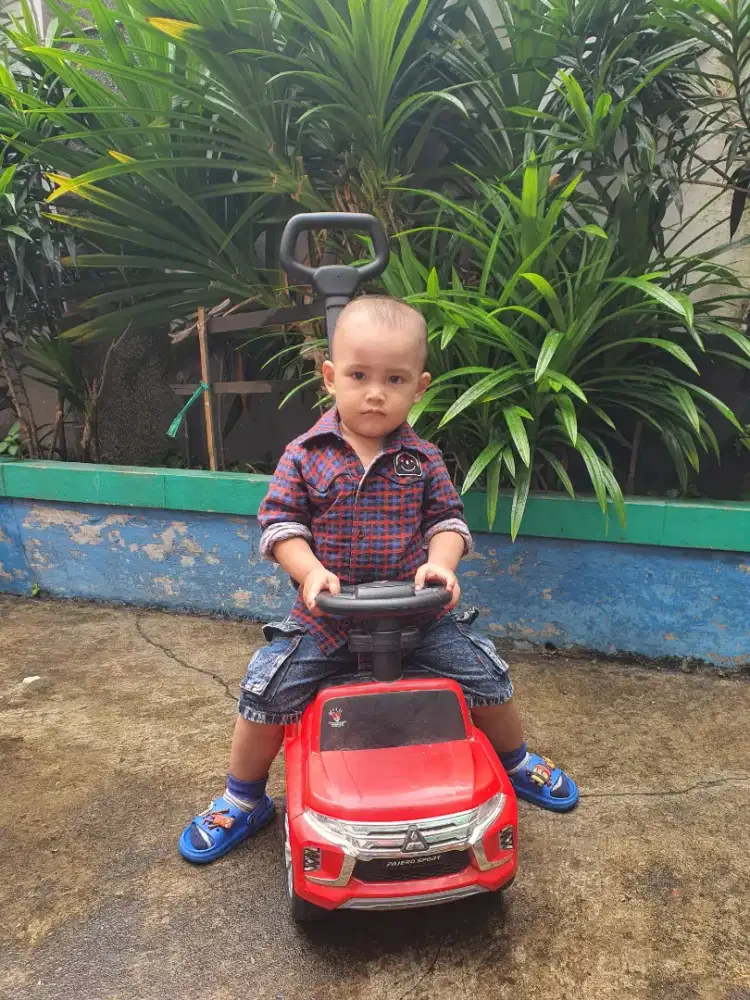 Mobilan anak model PAJERO