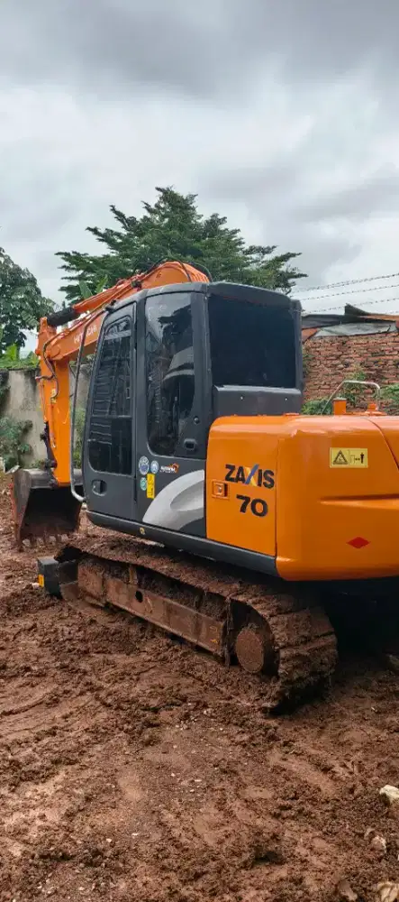 HITACHI ZX70 second build up 2025