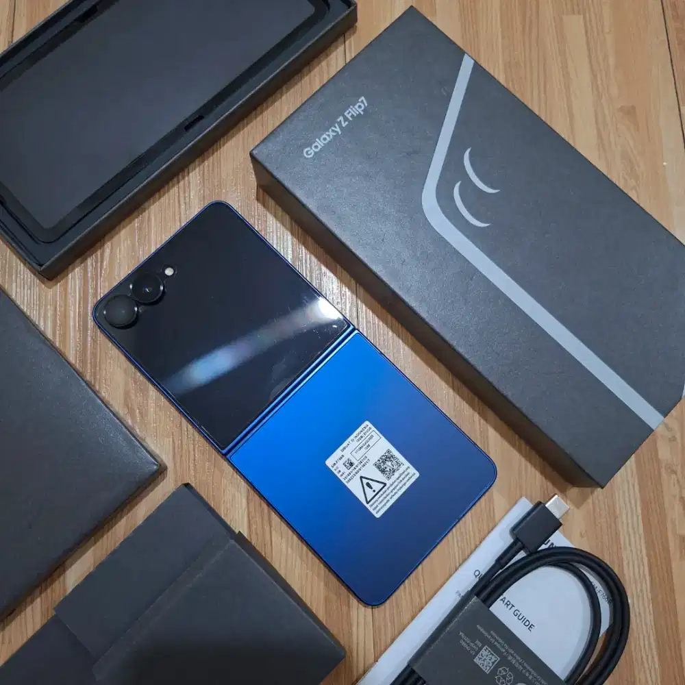 Samsung Galaxy Z Flip 7 12/512 SEIN Fullset