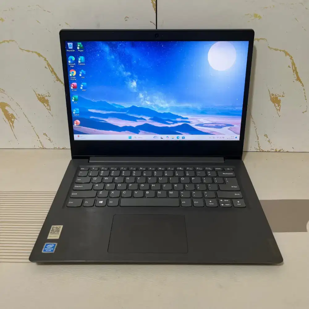Laptop Lenovo V14-IGL (82C2).