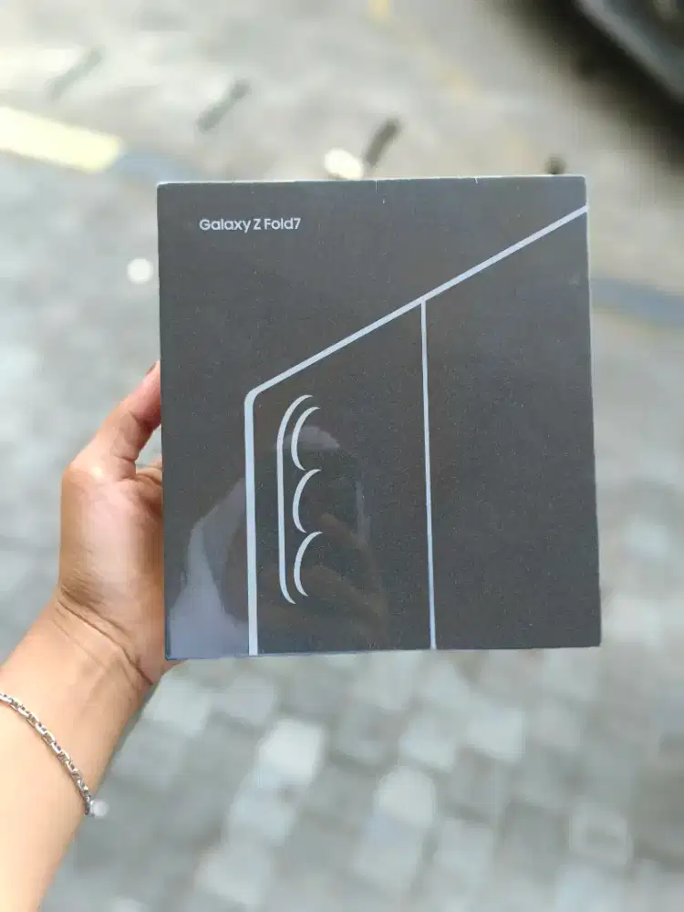 NEW SAMSUNG FOLD 7 12/512 SEIN