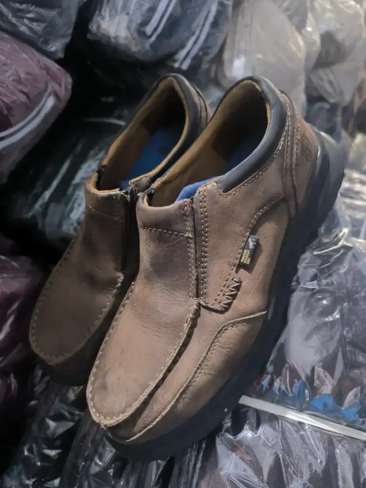 Sepatu kulit timberland