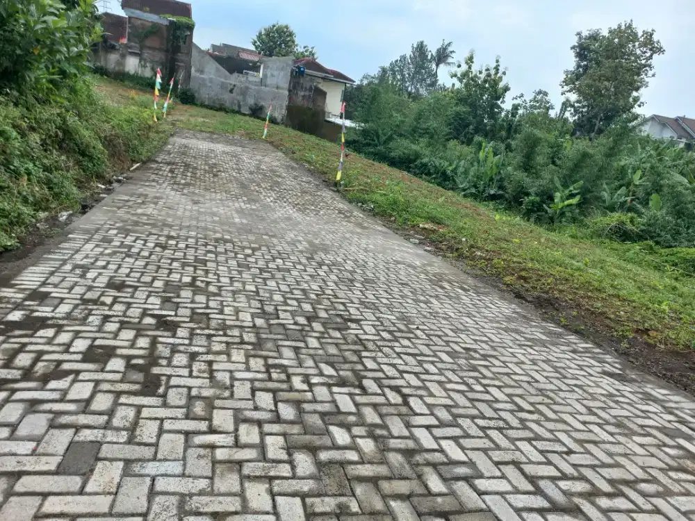 Tanah dijual murah lokasi BANYUMANIK depan SMA 4 semarang