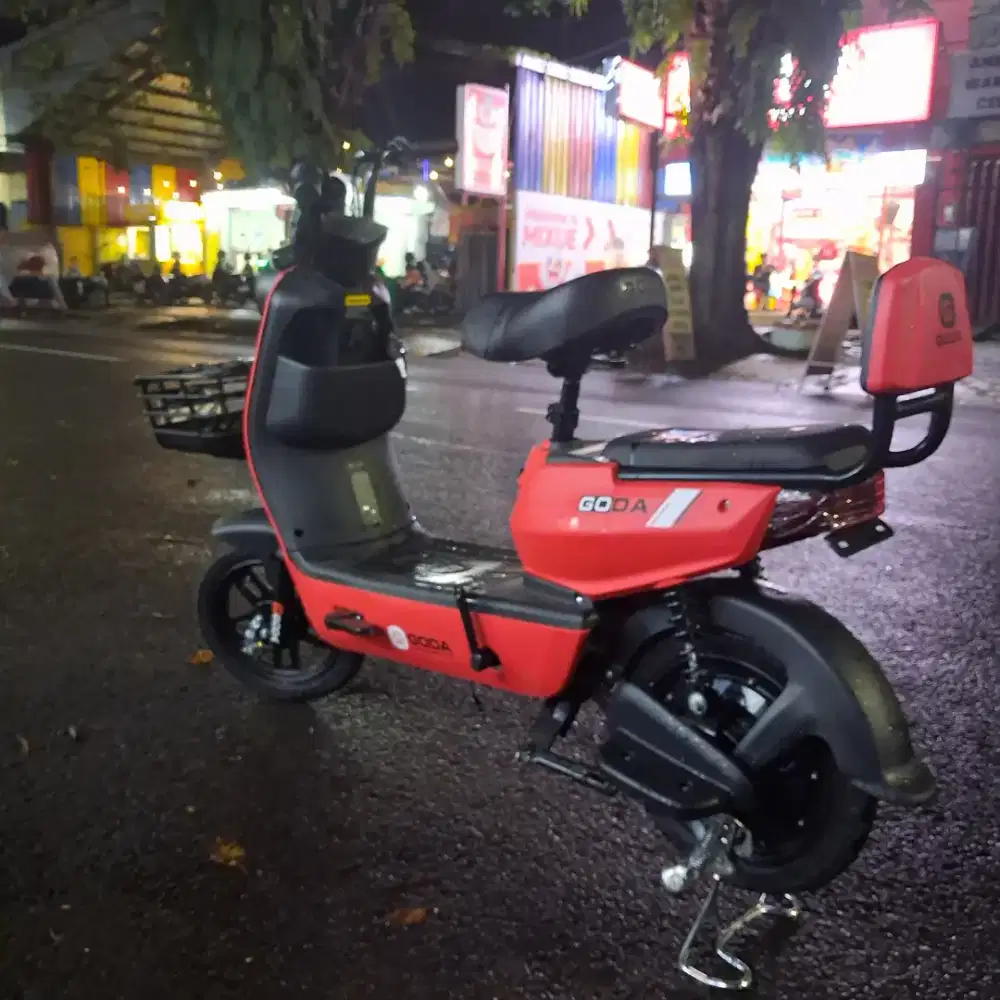 Sepeda listrik anti air stok terbatas