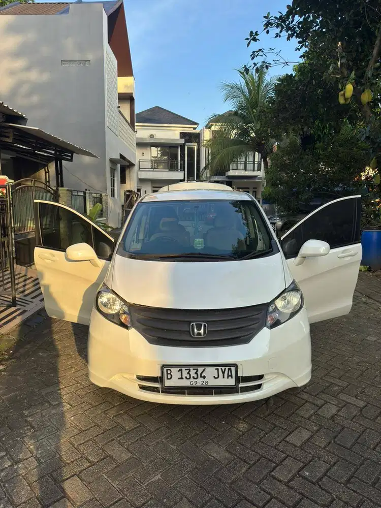 Honda Freed 2012 PAD