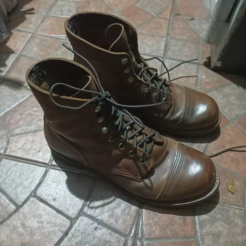 Sepatu red wing 8085