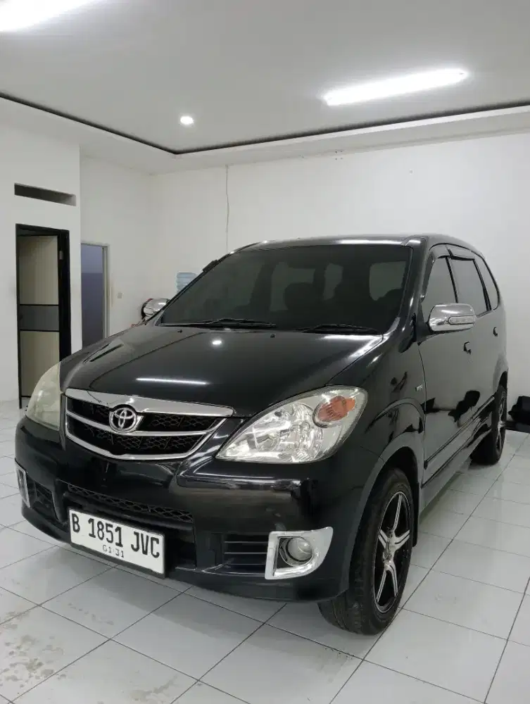 AVANZA G MATIC 2011. dp 5 jt