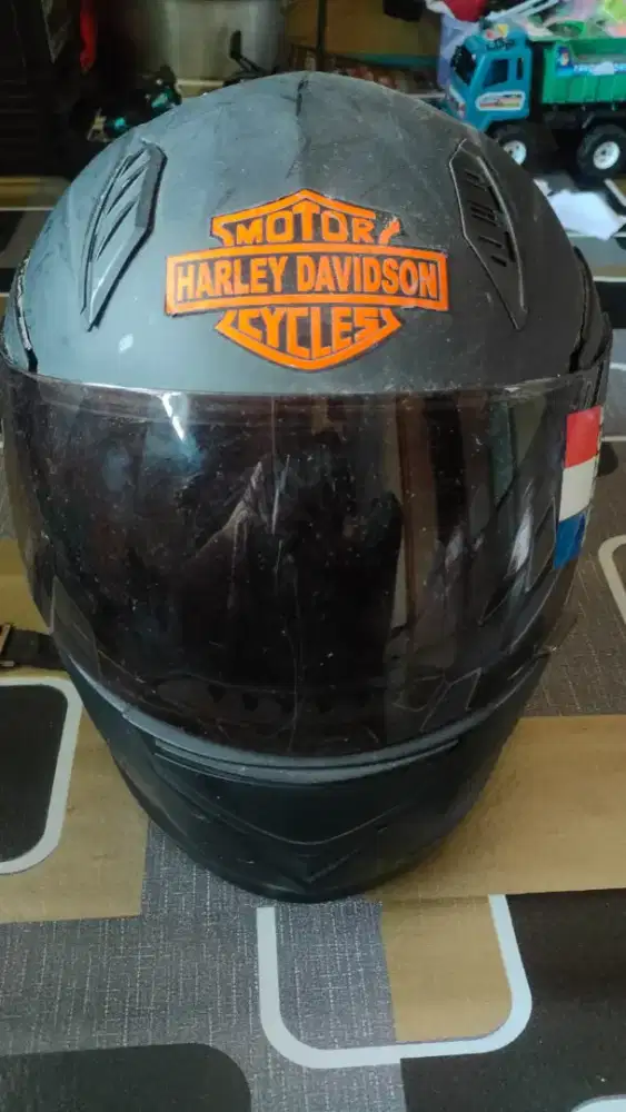 HELM FULL FACE BEKAS