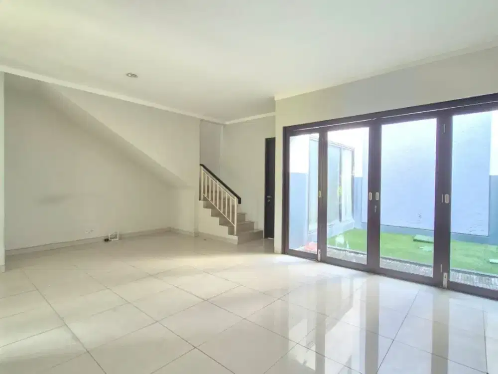Rumah Mewah Siap Huni Lokasi Premium di Bintaro Sektor 9. Tanah 160 m2, 4 Kamar Tidur.