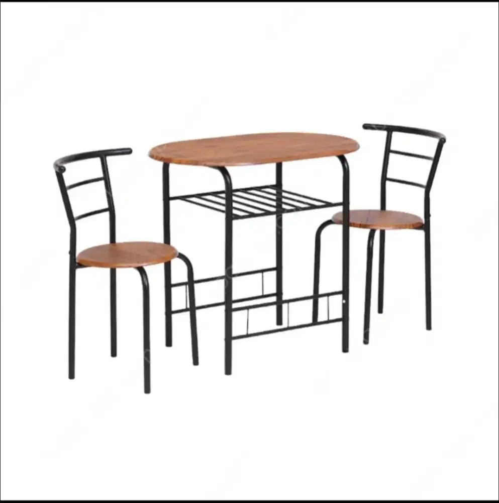 Meja makan minimalis