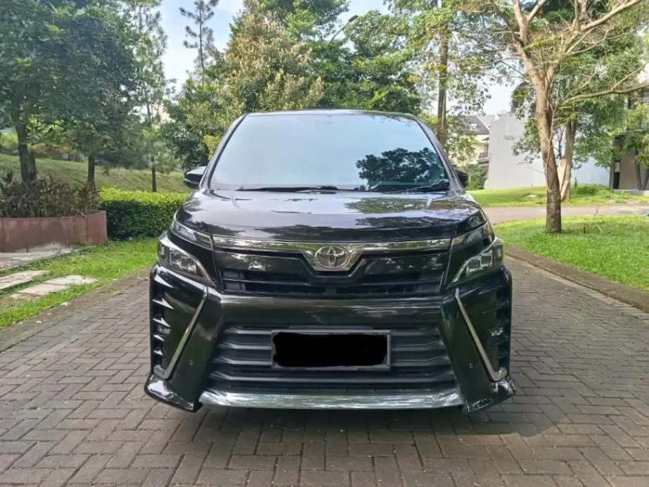 TOYOTA VOXY AT 2019