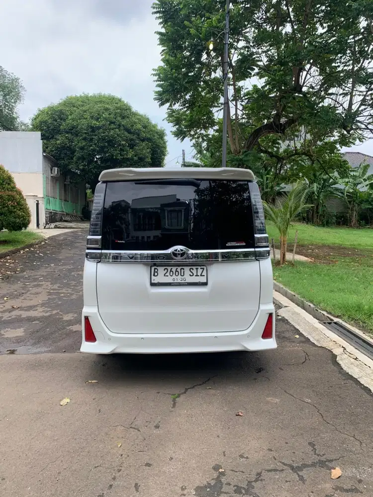 Toyota Voxy 2019 Bensin