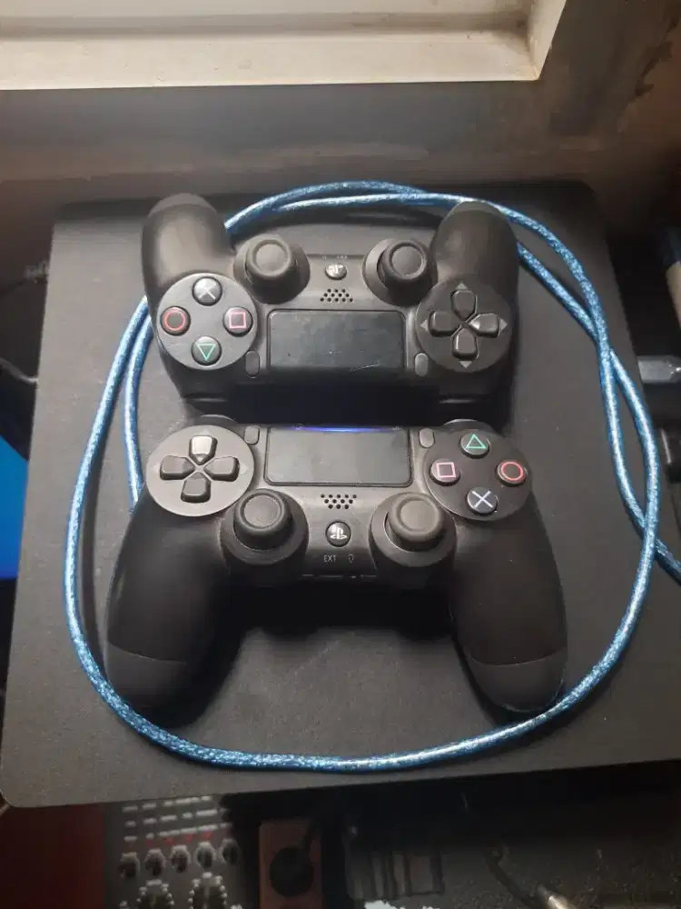 PS4 / Playstation 4 500gb Ori (OFW)