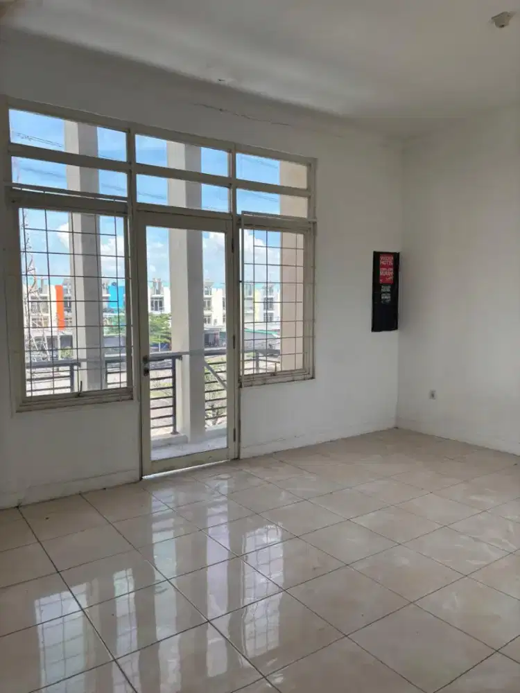 Jual Cepat Ruko Simphony 2.5 Lt
Kota Harapan Indah Bekasi