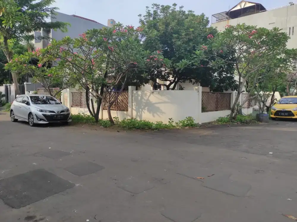 MURAH Rumah standar posisi hoek hitung tanah di kelapa nias kelapa gading