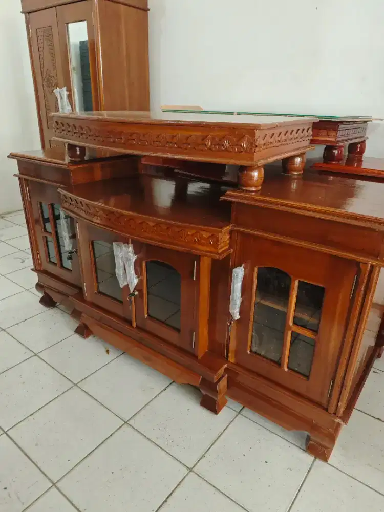 Buffet Rak TV Kayu Jati Model Topi