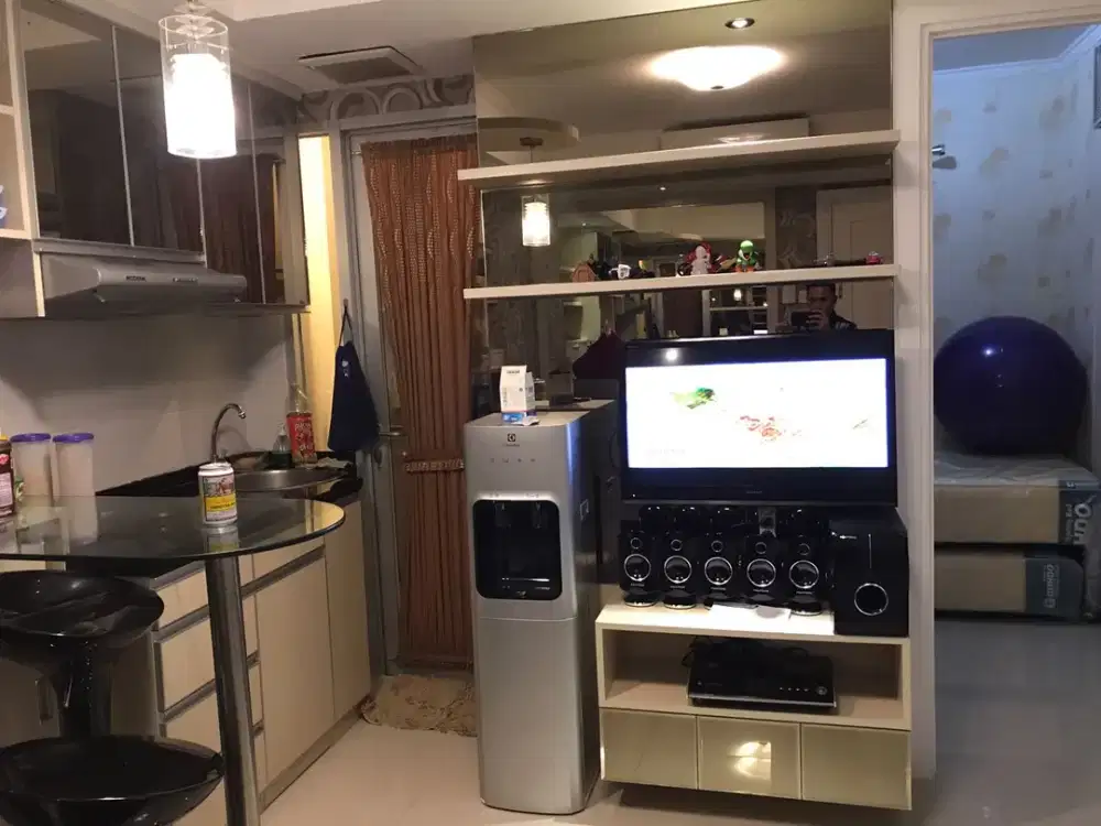 ready disewa apartemen green lake sunter,2bedrooms furnished,view danau,3 ac dan waterheater