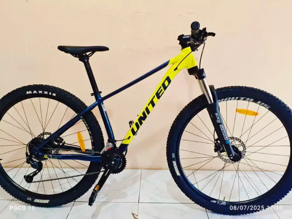 SEPEDA UNITED CLOVIS