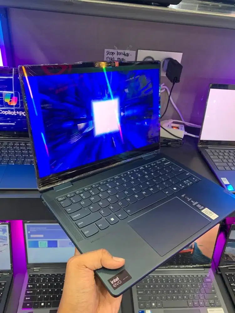 di jual laptop lenovo yoga