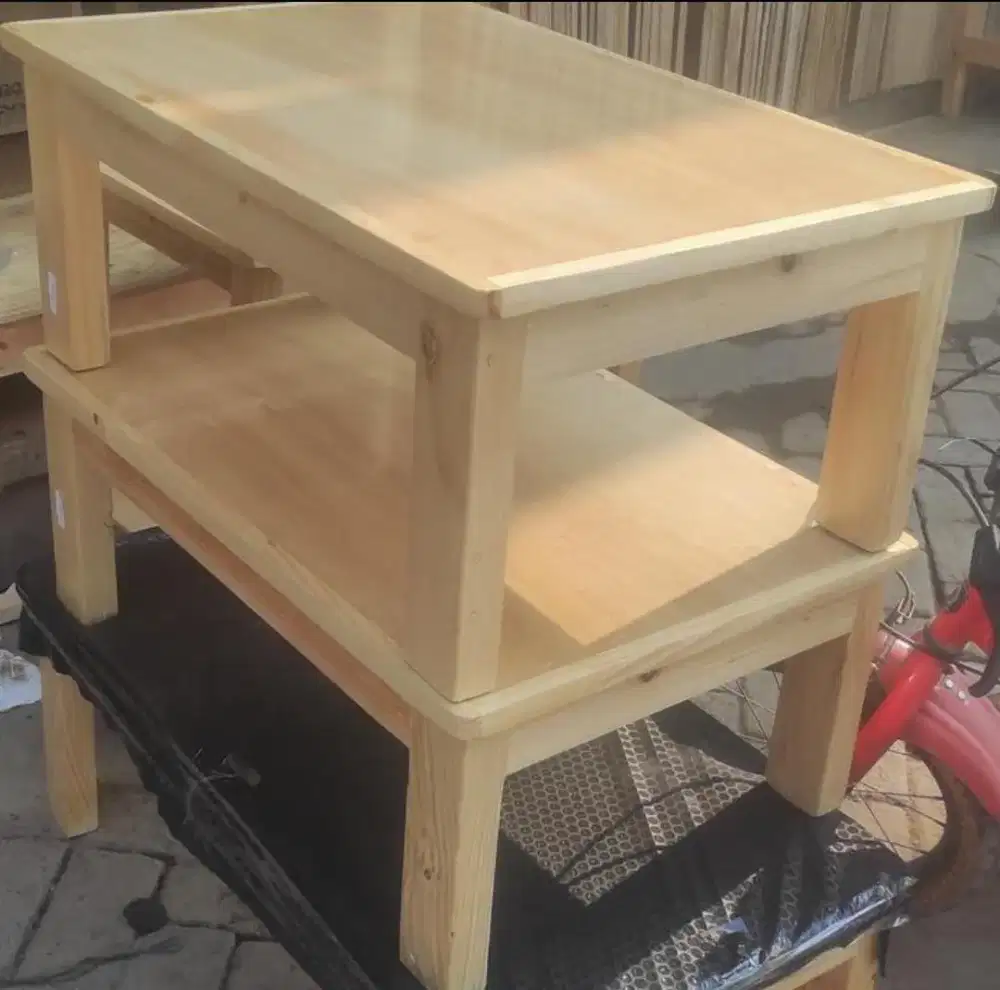 Meja Lesehan Kayu