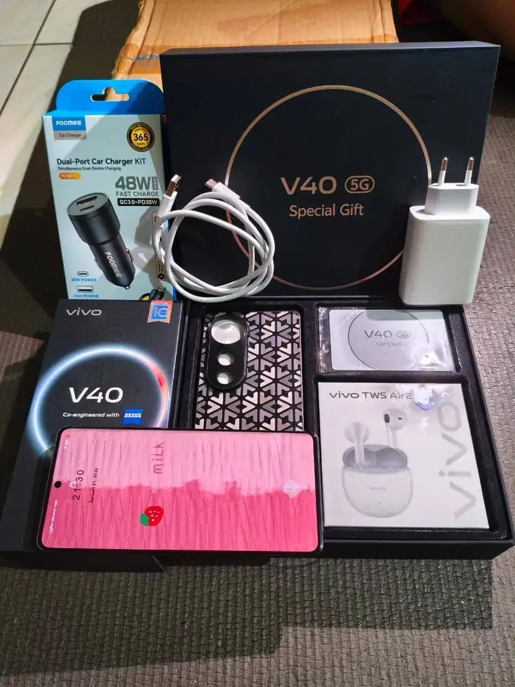 VIVO V40 5G 8/256GB SILVER FULLSET EXCLUSIVE BOX