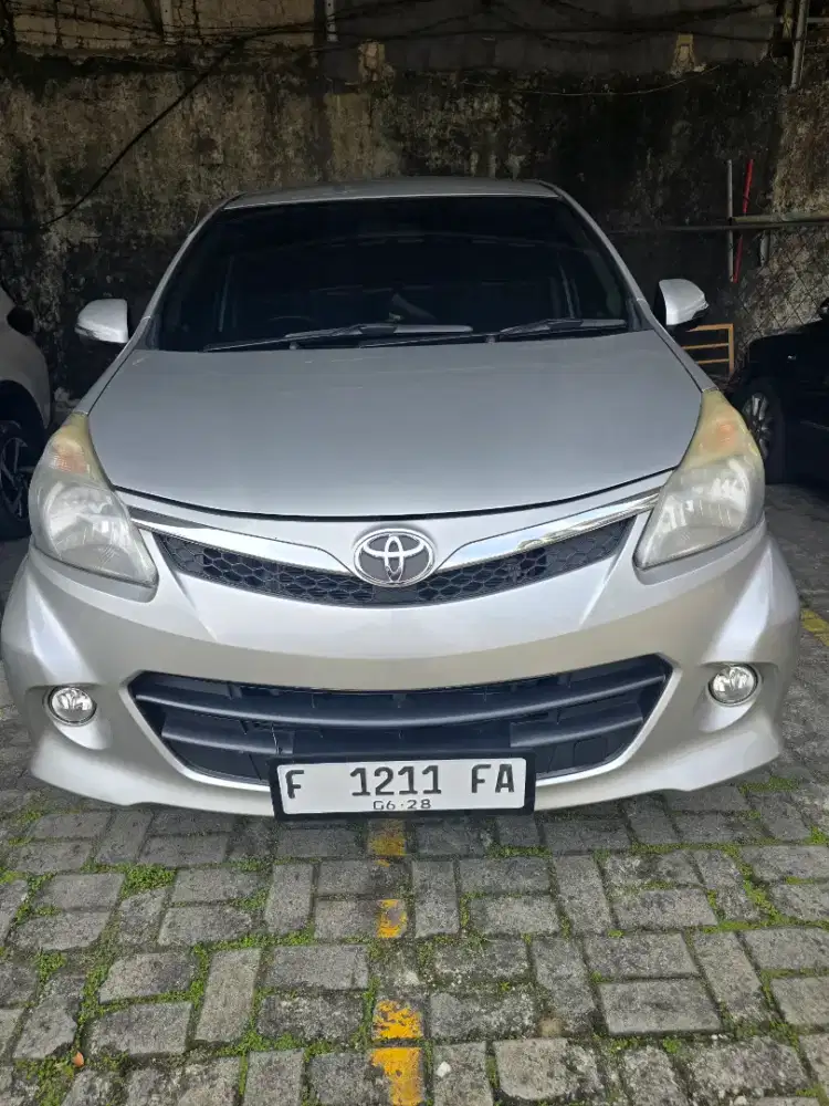 Toyota Avanza Veloz At 2012