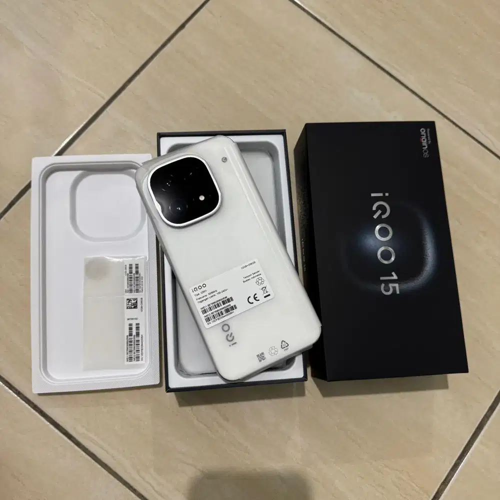 iqoo 15 legend ram 12/256gb like new