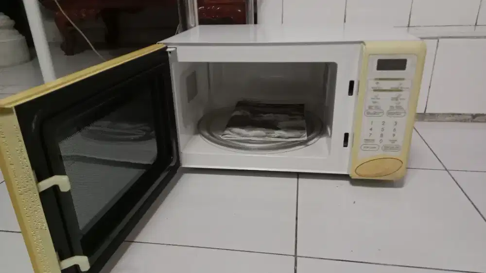 Microwave Sharp like new