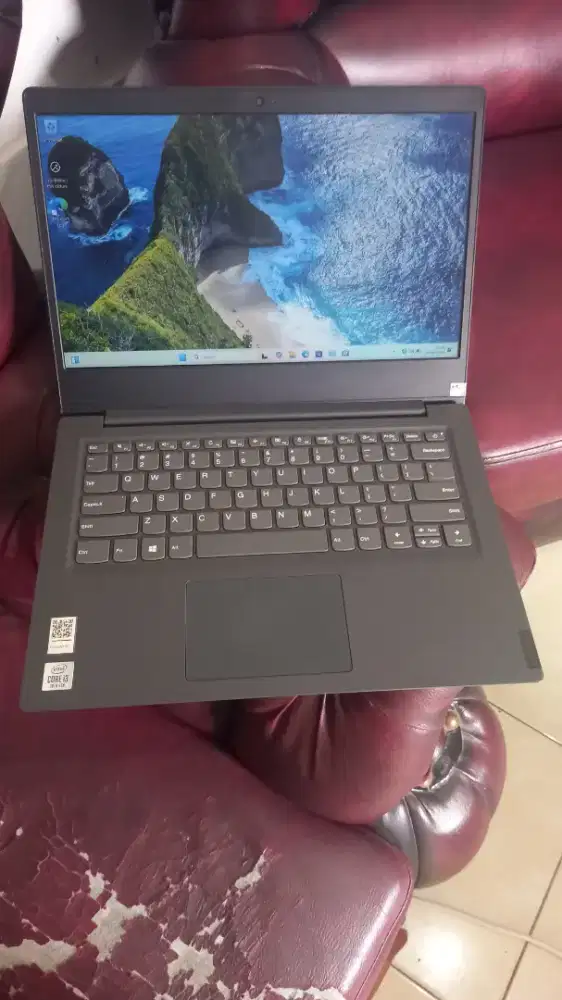 Laptop lenovo core i3 gen10