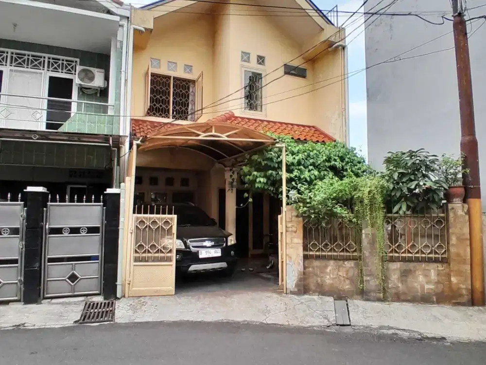 Rumah 3 Lantai, Bagus di Pancoran, Jakarta Selatan