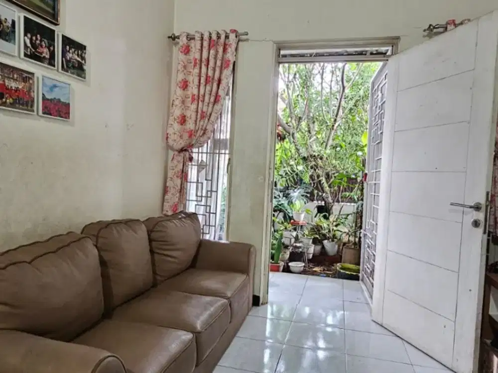 DIJUAL RUMAH  di Perumahan Taman Kopo Indah 3 Bandung 1 km dari gerbang Tol Margaasih