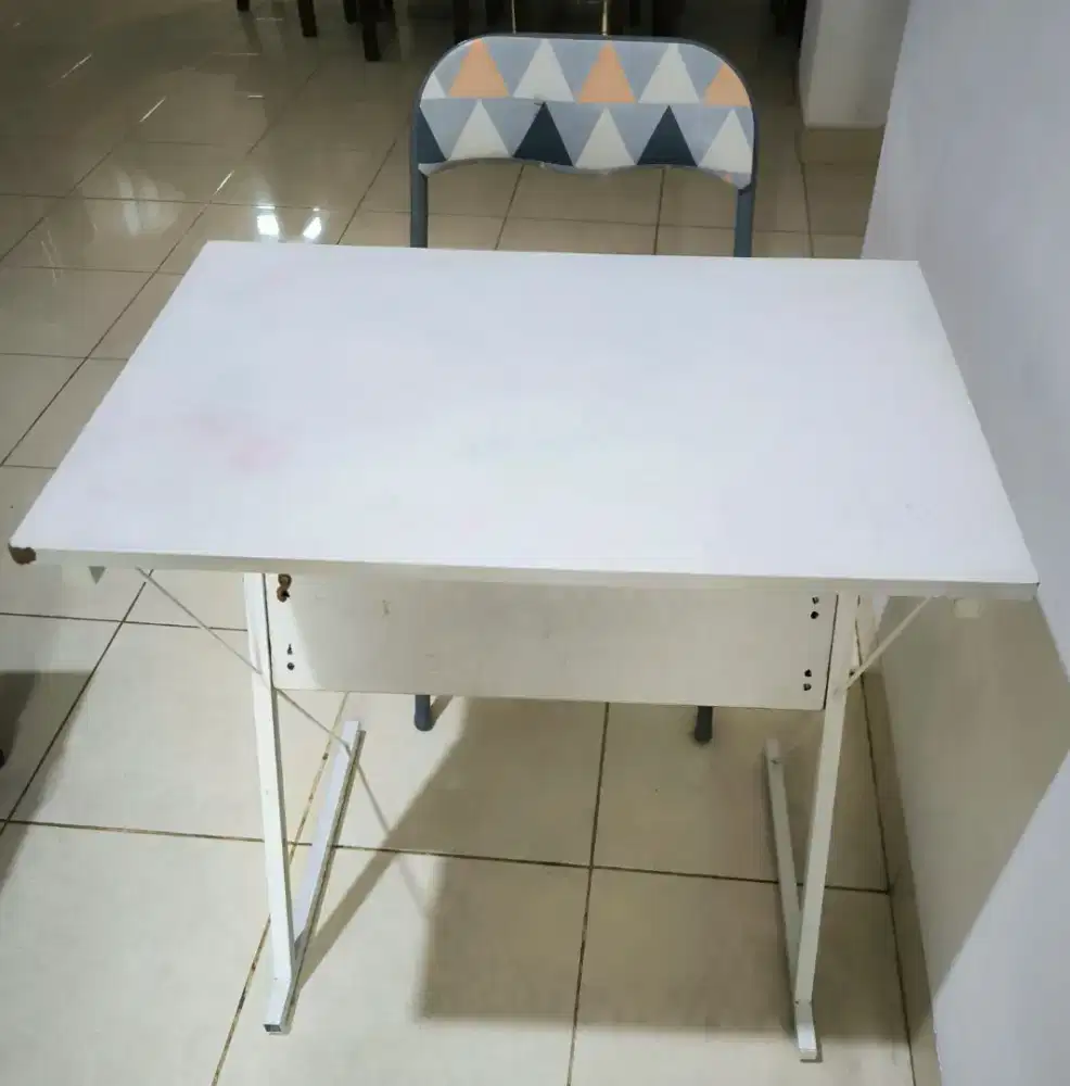 Meja Dan Kursi Belajar