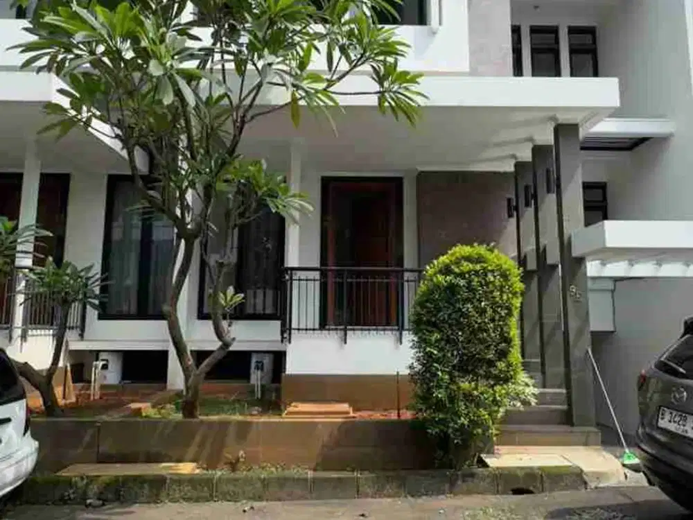 Dijual cepat Rumah 3 lantai di The Willow Townhouse, Ragunan, Ps Minggu, Jakarta Selatan.