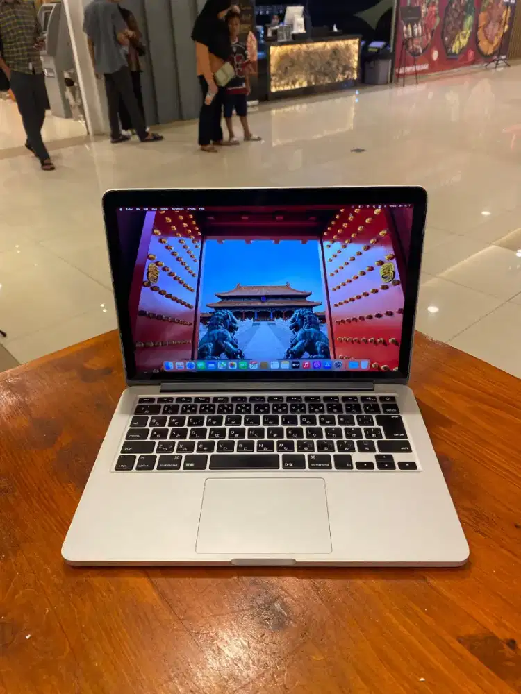 Macbook Pro Retina 13 inch , mid 2014