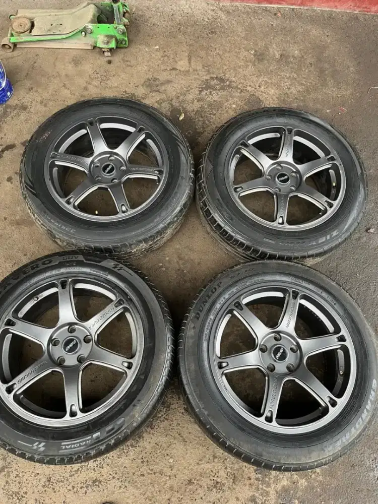 Rays TE037 ring 18 lebar 8 pcd 5x114,3 ET 38 ban 225/60 R18 4pcs