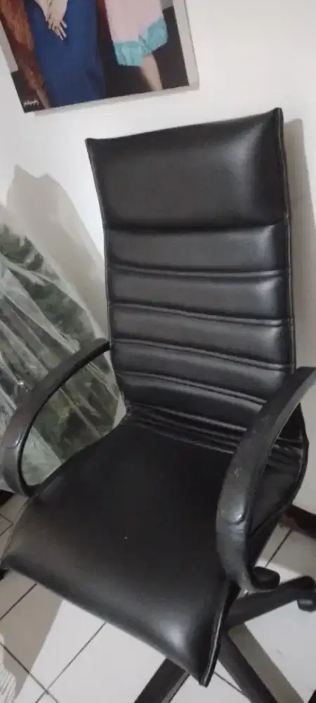 Jual lemari kayu, kursi kantor, panggangan arang, lwmari tv