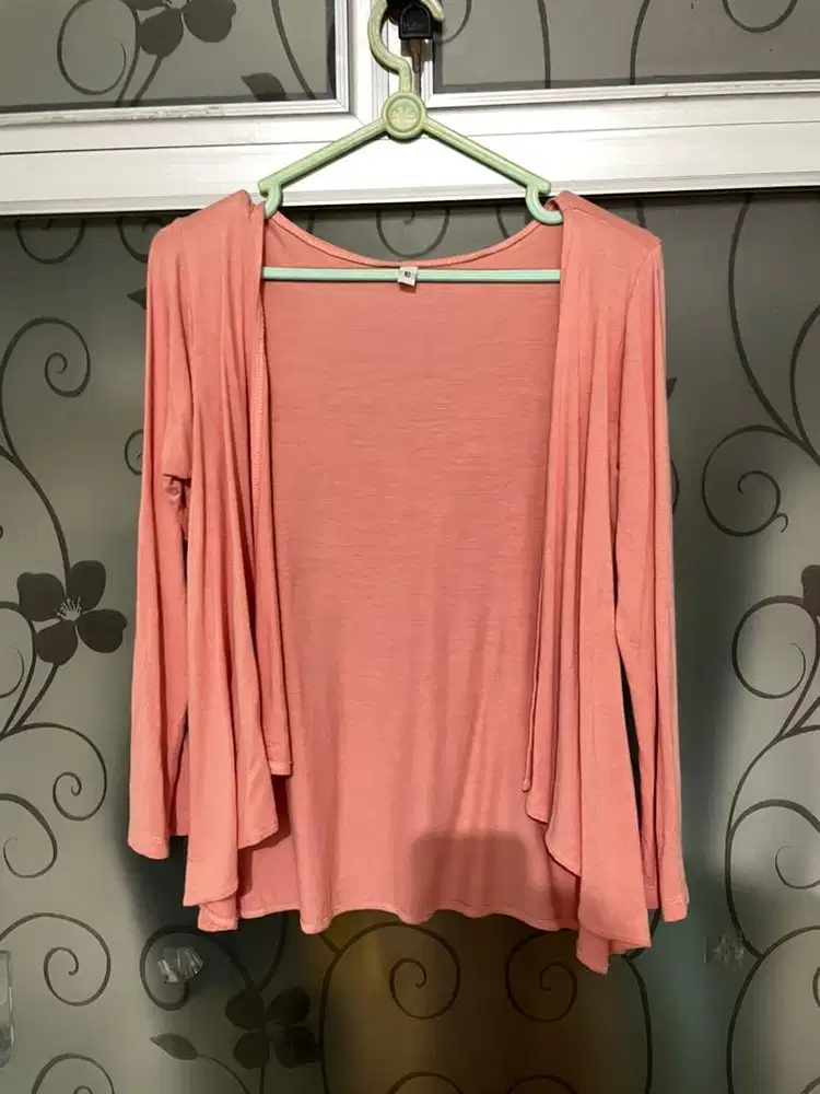 Preloved Cardigan/Outer Peach Rayon XS–S – Murah