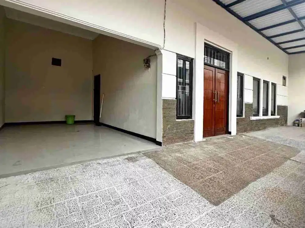 disewakan rumah tebet jakarta selatan akses stasiun tebet