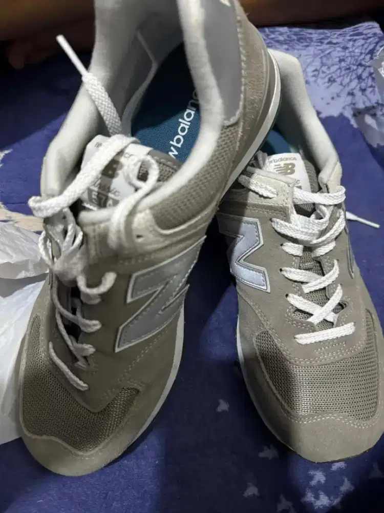 Sepatu New Balance Classic 574