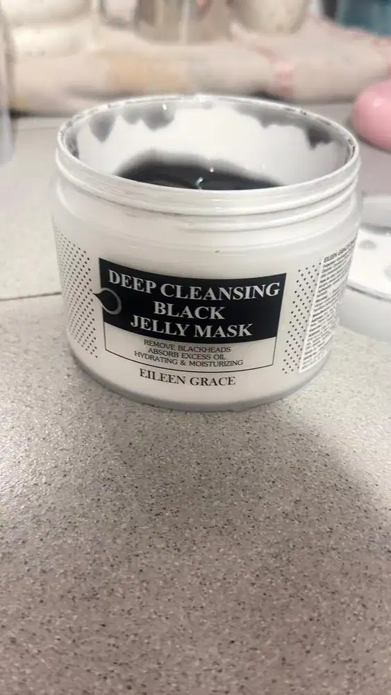 Deep Cleansig Black Jelly Mask dari Eileen Grace