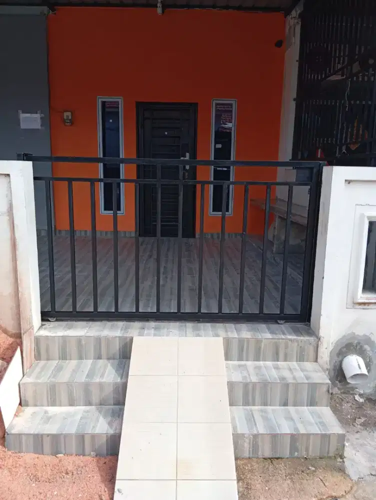 Disewakan rumah Di tiban mas