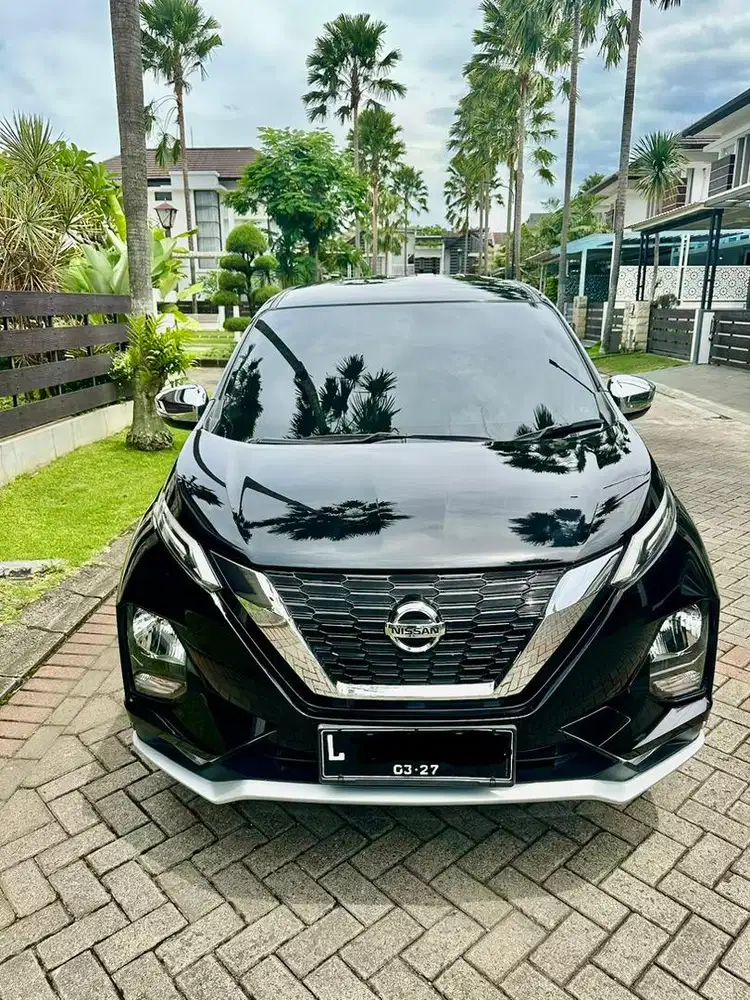dijual cepat all new livina 2022 VL/AT seperti baru warna hitam