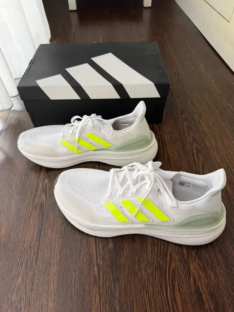 Sepatu adidas original