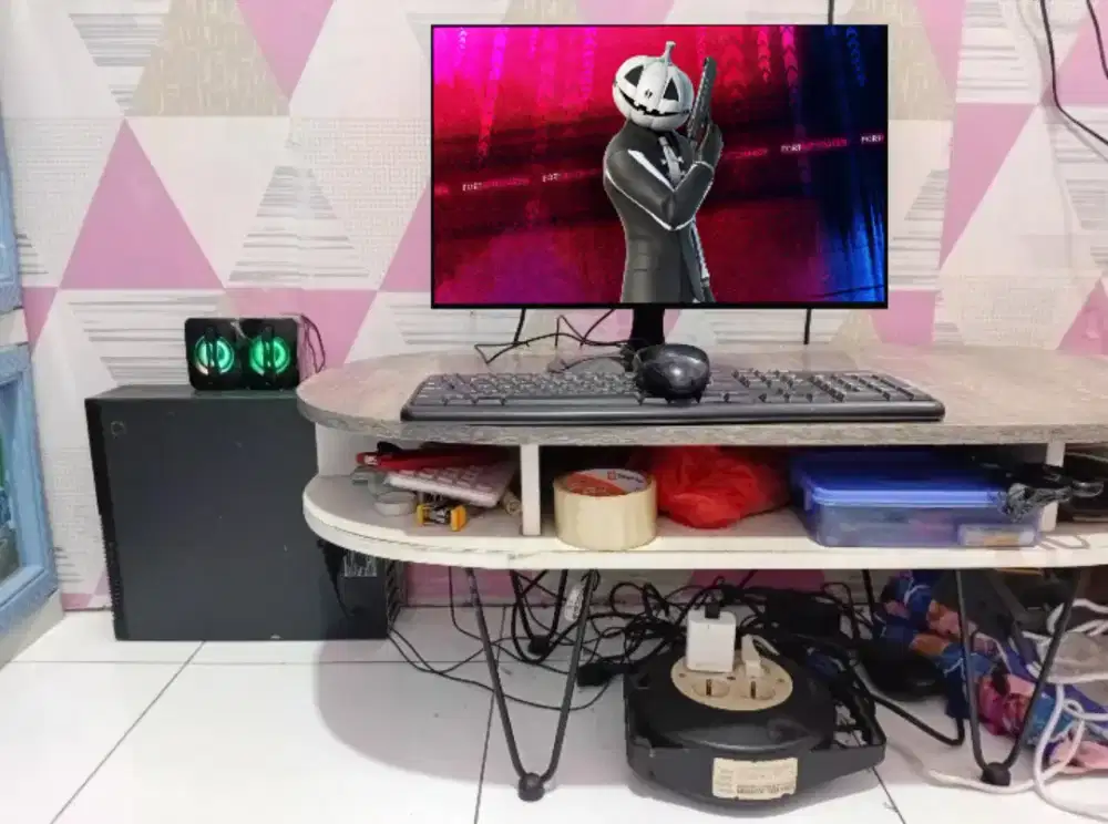 PC GAMING DESIGN + LCD + RAM 8 GB + VGA 1 GB + HD 500 GB + GAMES APP