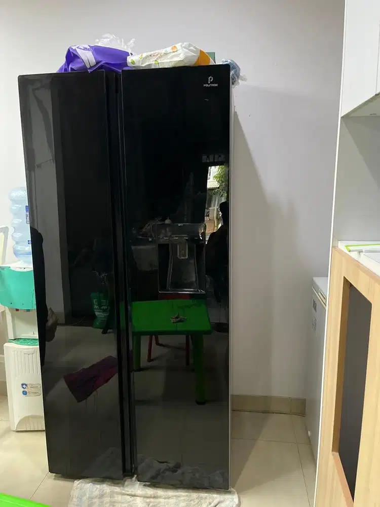 Dijual Kulkas polytron 2 pintu besar second