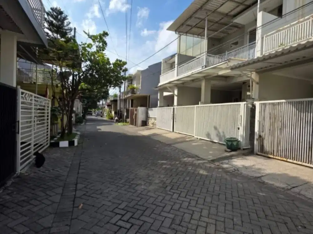 JUAL RUMAH 2 LT , MINIMALIS FULL FURNISH , SIAP HUNI DI BABATAN PRATAMA SURABAYA